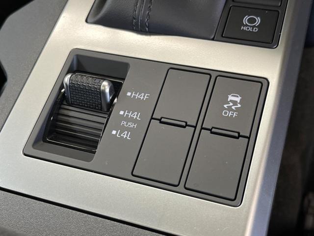 ランドクルーザー２５０ ＶＸ　丸目　禁煙車　ムーンルーフ　本革　純正１２．３型ディスプレイＴＶ　プレミアムサウンド　パノラミックビューモニタ　セーフティセンス　ブラインドスポットモニタ　デジタルインナーミラー／ドライブレコーダー（29枚目）