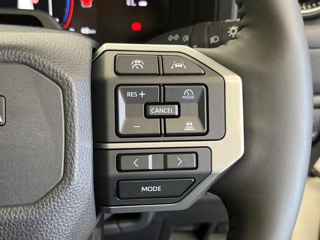 ランドクルーザー２５０ ＶＸ　丸目　禁煙車　ムーンルーフ　本革　純正１２．３型ディスプレイＴＶ　プレミアムサウンド　パノラミックビューモニタ　セーフティセンス　ブラインドスポットモニタ　デジタルインナーミラー／ドライブレコーダー（31枚目）