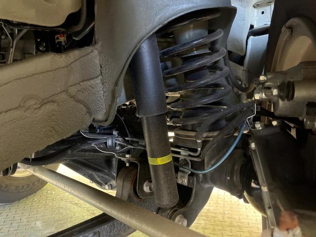 ジムニー ＸＣ　禁煙車　純正８型ナビＴＶ　バックカメラ　セーフティサポート　ＬＥＤヘッド　純正１６インチＡＷ　クルーズコントロール　ＥＴＣ　Ｂｌｕｅｔｏｏｔｈ　スマートキー　オートエアコン　シートヒーター　ＤＶＤ再生（20枚目）