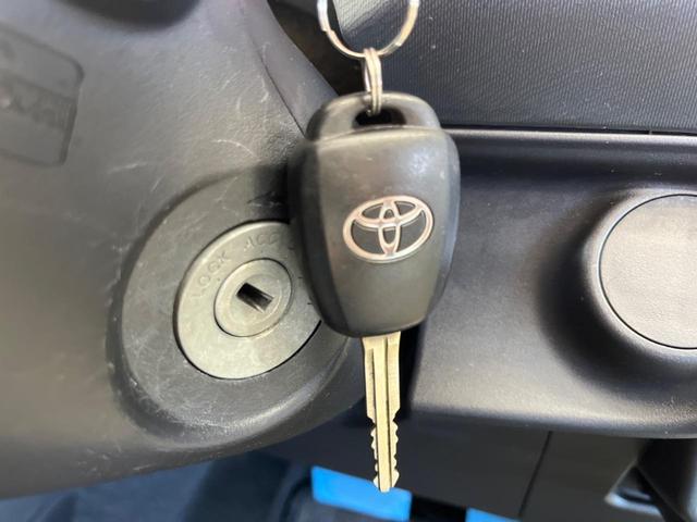 アクア Ｇ　禁煙車　ナビＴＶ　バックカメラ　ＥＴＣ　Ｂｌｕｅｔｏｏｔｈ　革巻ステアリング　専用スエード調ファブリックシート　ＤＶＤ再生　ＵＳＢ／ＡＵＸ接続（7枚目）