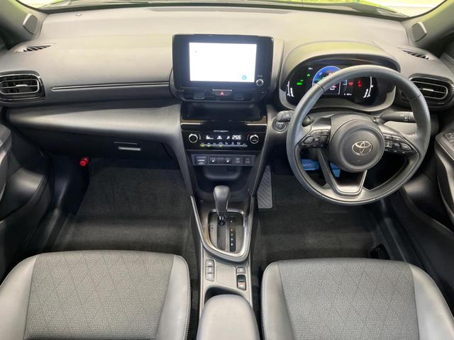 ヤリスクロス ハイブリッドＺ　モデリスタエアロ　禁煙車　純正８型ナビＴＶ　パノラミックビューモニタ　セーフティセンス　レーダークルーズ　ブラインドスポットモニタ　ハンズフリー電動バックドア　ＡｐｐｌｅＣａｒＰｌａｙ　ＥＴＣ（2枚目）