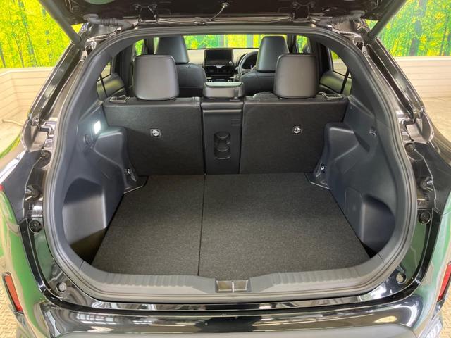 ヤリスクロス ハイブリッドＺ　モデリスタエアロ　禁煙車　純正８型ナビＴＶ　パノラミックビューモニタ　セーフティセンス　レーダークルーズ　ブラインドスポットモニタ　ハンズフリー電動バックドア　ＡｐｐｌｅＣａｒＰｌａｙ　ＥＴＣ（11枚目）