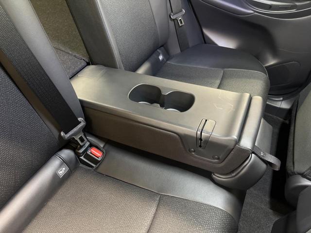 ヤリスクロス ハイブリッドＺ　モデリスタエアロ　禁煙車　純正８型ナビＴＶ　パノラミックビューモニタ　セーフティセンス　レーダークルーズ　ブラインドスポットモニタ　ハンズフリー電動バックドア　ＡｐｐｌｅＣａｒＰｌａｙ　ＥＴＣ（37枚目）