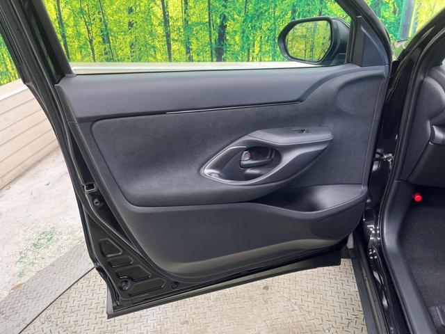 ヤリスクロス ハイブリッドＺ　モデリスタエアロ　禁煙車　純正８型ナビＴＶ　パノラミックビューモニタ　セーフティセンス　レーダークルーズ　ブラインドスポットモニタ　ハンズフリー電動バックドア　ＡｐｐｌｅＣａｒＰｌａｙ　ＥＴＣ（43枚目）