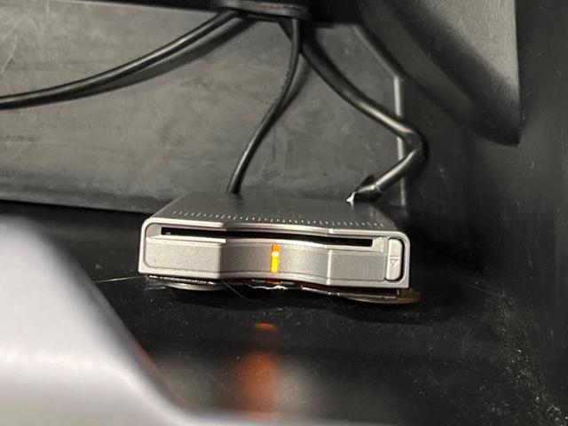 N-BOXカスタム G・Lパッケージ 禁煙車 純正ナビTV バックカメラ 電動スライドドア HIDヘッド 純正14インチAW ETC スマートキー オートエアコン オートライト ステアリングリモコン DVD再生(7枚目)