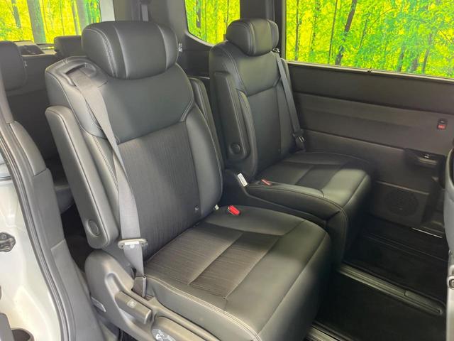 ステップワゴン ｅ：ＨＥＶスパーダ　禁煙車　純正１１．４型ナビＴＶ　マルチビューカメラ　両側電動ドア　ホンダセンシング　渋滞追従アダプティブクルーズ　電動バックドア　半革シート　シートヒーター　後席オートエアコン　後席オットマン（10枚目）