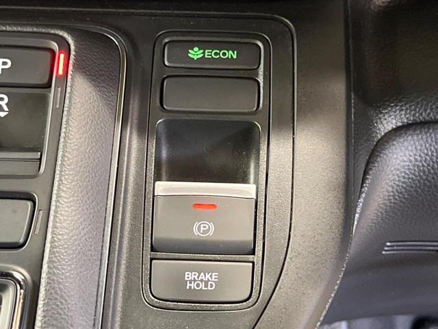 ステップワゴン ｅ：ＨＥＶスパーダ　禁煙車　純正１１．４型ナビＴＶ　マルチビューカメラ　両側電動ドア　ホンダセンシング　渋滞追従アダプティブクルーズ　電動バックドア　半革シート　シートヒーター　後席オートエアコン　後席オットマン（28枚目）