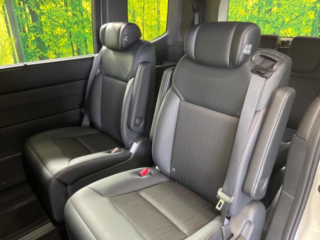 ステップワゴン ｅ：ＨＥＶスパーダ　禁煙車　純正１１．４型ナビＴＶ　マルチビューカメラ　両側電動ドア　ホンダセンシング　渋滞追従アダプティブクルーズ　電動バックドア　半革シート　シートヒーター　後席オートエアコン　後席オットマン（38枚目）