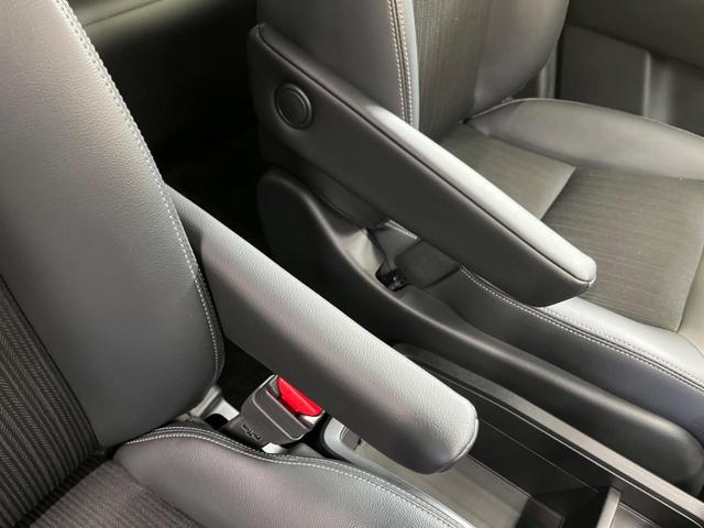 ステップワゴン ｅ：ＨＥＶスパーダ　禁煙車　純正１１．４型ナビＴＶ　マルチビューカメラ　両側電動ドア　ホンダセンシング　渋滞追従アダプティブクルーズ　電動バックドア　半革シート　シートヒーター　後席オートエアコン　後席オットマン（40枚目）