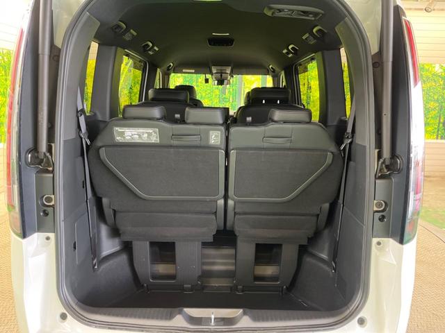 ステップワゴン ｅ：ＨＥＶスパーダ　禁煙車　純正１１．４型ナビＴＶ　マルチビューカメラ　両側電動ドア　ホンダセンシング　渋滞追従アダプティブクルーズ　電動バックドア　半革シート　シートヒーター　後席オートエアコン　後席オットマン（44枚目）