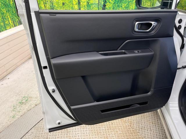 ステップワゴン ｅ：ＨＥＶスパーダ　禁煙車　純正１１．４型ナビＴＶ　マルチビューカメラ　両側電動ドア　ホンダセンシング　渋滞追従アダプティブクルーズ　電動バックドア　半革シート　シートヒーター　後席オートエアコン　後席オットマン（48枚目）