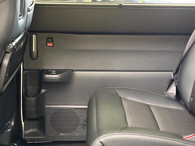 ステップワゴン ｅ：ＨＥＶスパーダ　禁煙車　純正１１．４型ナビＴＶ　マルチビューカメラ　両側電動ドア　ホンダセンシング　渋滞追従アダプティブクルーズ　電動バックドア　半革シート　シートヒーター　後席オートエアコン　後席オットマン（51枚目）