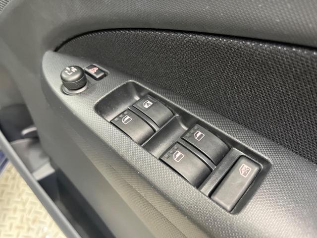 ムーヴ カスタム X スマートアシスト 禁煙車 HIDヘッド 純正14インチAW スマートキー オートエアコン ドライブレコーダー 電動格納ドアミラー CD再生 AUX接続(8枚目)