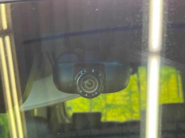 シフォン カスタムＲ　スペシャル　スマートアシスト　禁煙車　純正８型ナビＴＶ　パノラミックビューモニタ　両側電動ドア　衝突被害軽減　ＥＴＣ　Ｂｌｕｅｔｏｏｔｈ　ＬＥＤヘッド　純正１４インチＡＷ　半革　シートヒーター　コーナーセンサー　オートハイビーム（7枚目）