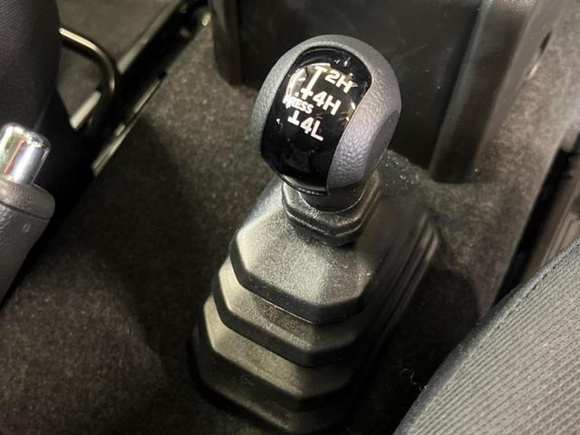 ジムニー XC 届出済未使用車 セーフティサポート LEDヘッド 純正16インチAW クルーズコントロール ヘッドランプウォッシャー スマートキー シートヒーター オートエアコン ハイビームアシスト 車線逸脱警告(3枚目)