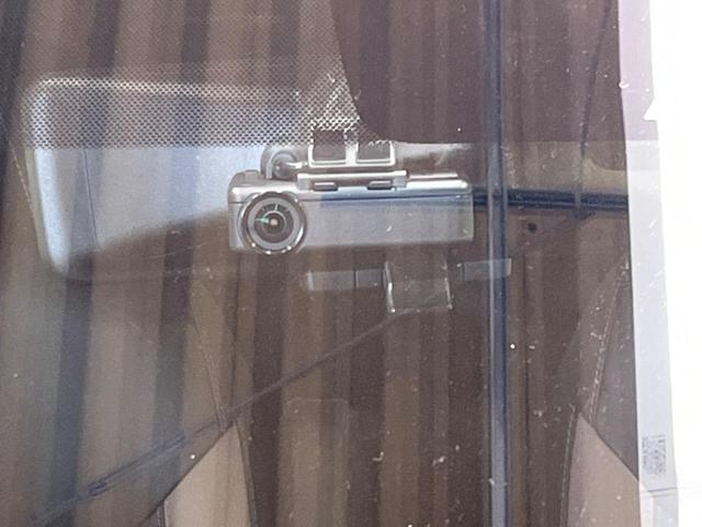 ノート e-パワー メダリスト 禁煙車 純正ナビフルセグ アラウンドビューモニター LEDヘッド インテリジェントクルーズ 衝突被害軽減 ETC Bluetooth インテリジェントルームミラー 半革シート 純正15インチAW(8枚目)