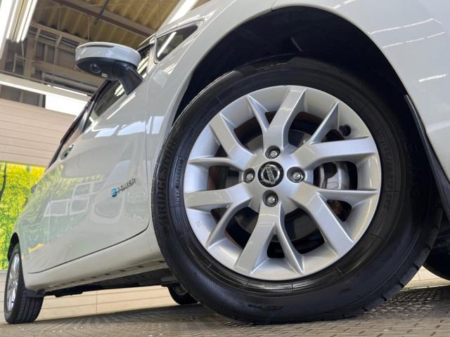 ノート e-パワー メダリスト 禁煙車 純正ナビフルセグ アラウンドビューモニター LEDヘッド インテリジェントクルーズ 衝突被害軽減 ETC Bluetooth インテリジェントルームミラー 半革シート 純正15インチAW(13枚目)