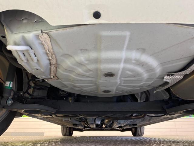 ノート e-パワー メダリスト 禁煙車 純正ナビフルセグ アラウンドビューモニター LEDヘッド インテリジェントクルーズ 衝突被害軽減 ETC Bluetooth インテリジェントルームミラー 半革シート 純正15インチAW(18枚目)