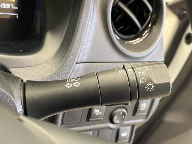 ノート e-パワー メダリスト 禁煙車 純正ナビフルセグ アラウンドビューモニター LEDヘッド インテリジェントクルーズ 衝突被害軽減 ETC Bluetooth インテリジェントルームミラー 半革シート 純正15インチAW(49枚目)