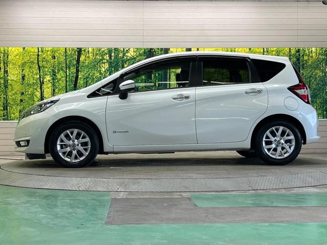 ノート e-パワー メダリスト 禁煙車 純正ナビフルセグ アラウンドビューモニター LEDヘッド インテリジェントクルーズ 衝突被害軽減 ETC Bluetooth インテリジェントルームミラー 半革シート 純正15インチAW(56枚目)
