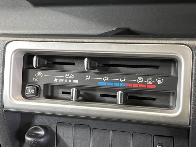 ハイゼットトラック ジャンボ 禁煙車 CD AM/FM フォグランプ パワーウィンドウ リモコンキー ドアポケット プライバシーガラス AUX エアコン 運転席/助手席エアバック(6枚目)