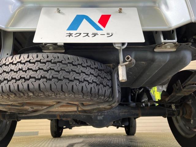 ハイゼットトラック ジャンボ 禁煙車 CD AM/FM フォグランプ パワーウィンドウ リモコンキー ドアポケット プライバシーガラス AUX エアコン 運転席/助手席エアバック(18枚目)