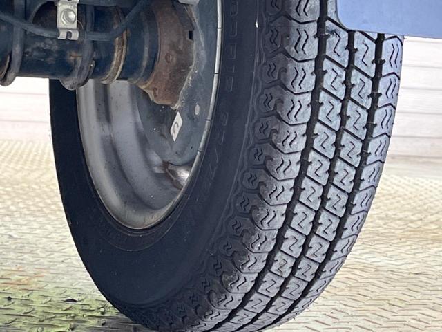 ハイゼットトラック ジャンボ 禁煙車 CD AM/FM フォグランプ パワーウィンドウ リモコンキー ドアポケット プライバシーガラス AUX エアコン 運転席/助手席エアバック(20枚目)