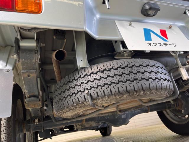 ハイゼットトラック ジャンボ 禁煙車 CD AM/FM フォグランプ パワーウィンドウ リモコンキー ドアポケット プライバシーガラス AUX エアコン 運転席/助手席エアバック(23枚目)