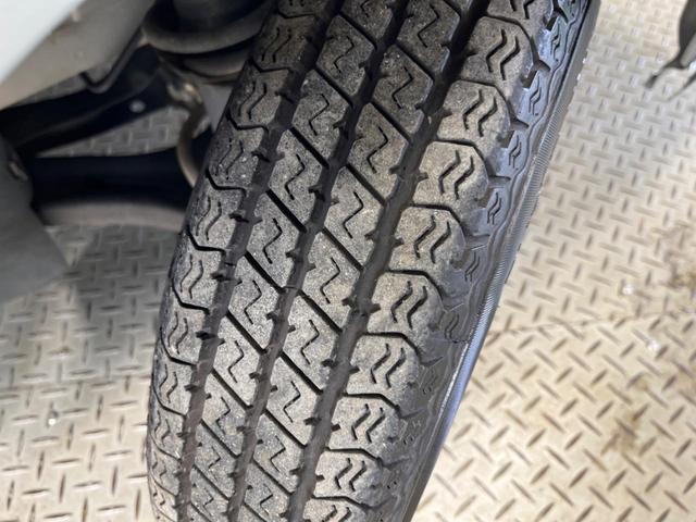 ハイゼットトラック ジャンボ 禁煙車 CD AM/FM フォグランプ パワーウィンドウ リモコンキー ドアポケット プライバシーガラス AUX エアコン 運転席/助手席エアバック(45枚目)