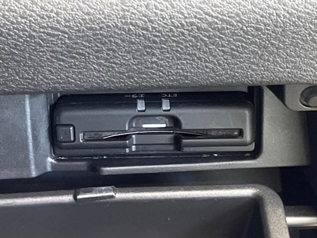 セレナ e-パワー ハイウェイスターV 禁煙車 衝突軽減 プロパイロット フリップダウンモニター 純正10型ナビフルセグ 全周囲カメラ ハンズフリーパワーバックドア ブラインドスポットモニター Bluetooth ドラレコ ETC(53枚目)