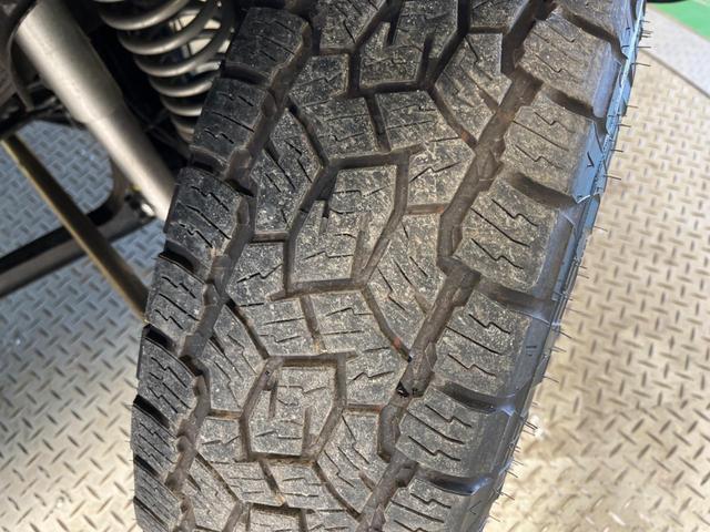 ジムニーシエラ ＪＣ　４ＷＤ　純正ナビ　衝突軽減装置　禁煙車　バックカメラ　シートヒーター　ドライブレコーダー　ＬＥＤヘッド　ＥＴＣ　クルーズコントロール　オートライト　オートエアコン　ｂｌｕｅｔｏｏｔｈ　スマートキー（32枚目）