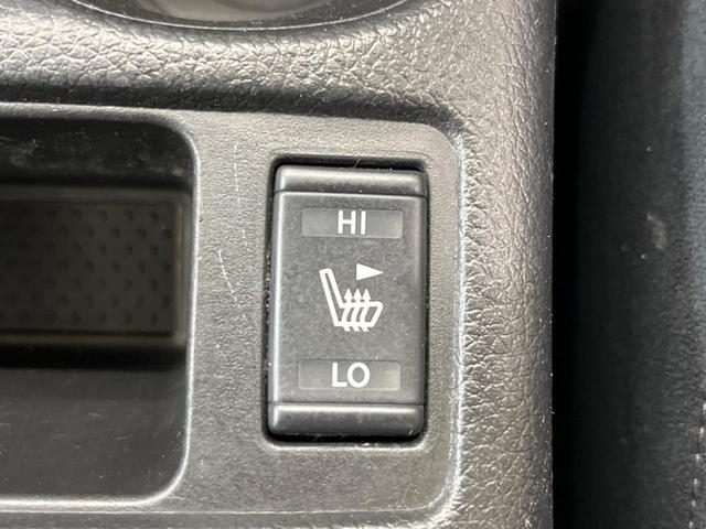 エクストレイル ２０Ｘ　禁煙車　純正８型ナビＴＶ　バックカメラ　ＬＥＤヘッド　純正１７インチＡＷ　電動バックドア　スエード調ファブリックシート　カーペットインテリア　ＥＴＣ　Ｂｌｕｅｔｏｏｔｈ　シートヒーター　ＤＶＤ再生（6枚目）