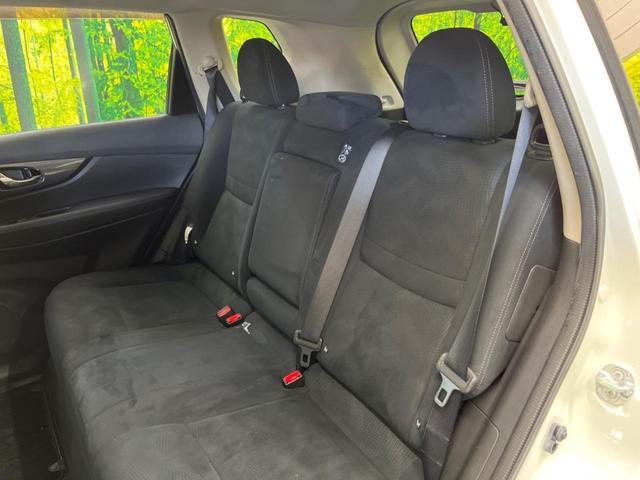 エクストレイル ２０Ｘ　禁煙車　純正８型ナビＴＶ　バックカメラ　ＬＥＤヘッド　純正１７インチＡＷ　電動バックドア　スエード調ファブリックシート　カーペットインテリア　ＥＴＣ　Ｂｌｕｅｔｏｏｔｈ　シートヒーター　ＤＶＤ再生（32枚目）