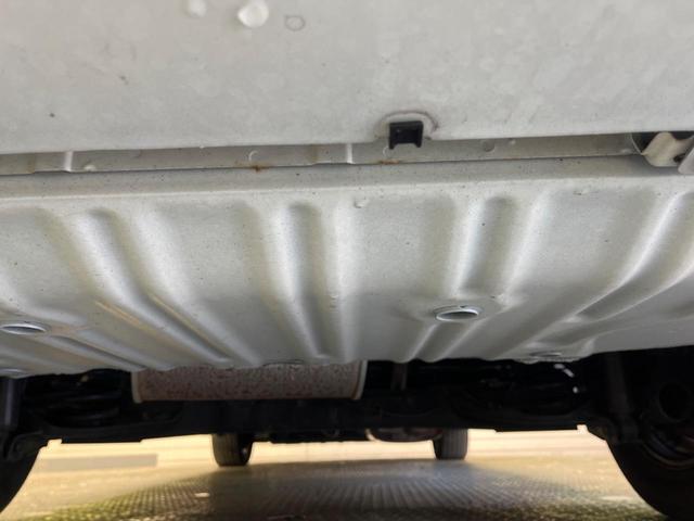 セレナ ｅ－パワー　ハイウェイスターＶ　セーフティパックＢ　禁煙車　純正９型ナビＴＶ　純正１１型後席モニター　アラウンドビューモニタ　両側ハンズフリー電動ドア　衝突軽減　プロパイロット　インテリジェントルームミラー　電動パーキングブレーキ（21枚目）