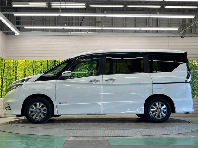 セレナ ｅ－パワー　ハイウェイスターＶ　セーフティパックＢ　禁煙車　純正９型ナビＴＶ　純正１１型後席モニター　アラウンドビューモニタ　両側ハンズフリー電動ドア　衝突軽減　プロパイロット　インテリジェントルームミラー　電動パーキングブレーキ（29枚目）