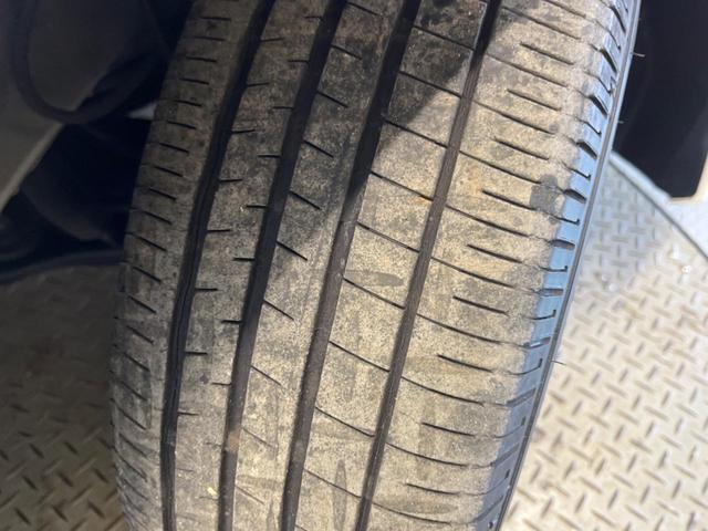 セレナ ｅ－パワー　ハイウェイスターＶ　セーフティパックＢ　禁煙車　純正９型ナビＴＶ　純正１１型後席モニター　アラウンドビューモニタ　両側ハンズフリー電動ドア　衝突軽減　プロパイロット　インテリジェントルームミラー　電動パーキングブレーキ（31枚目）