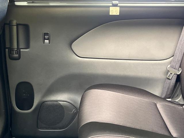 セレナ ｅ－パワー　ハイウェイスターＶ　セーフティパックＢ　禁煙車　純正９型ナビＴＶ　純正１１型後席モニター　アラウンドビューモニタ　両側ハンズフリー電動ドア　衝突軽減　プロパイロット　インテリジェントルームミラー　電動パーキングブレーキ（49枚目）