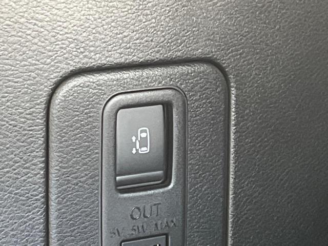 セレナ ｅ－パワー　ハイウェイスターＶ　セーフティパックＢ　禁煙車　純正９型ナビＴＶ　純正１１型後席モニター　アラウンドビューモニタ　両側ハンズフリー電動ドア　衝突軽減　プロパイロット　インテリジェントルームミラー　電動パーキングブレーキ（52枚目）