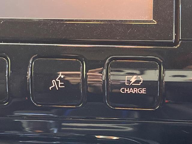 セレナ ｅ－パワー　ハイウェイスターＶ　セーフティパックＢ　禁煙車　純正９型ナビＴＶ　純正１１型後席モニター　アラウンドビューモニタ　両側ハンズフリー電動ドア　衝突軽減　プロパイロット　インテリジェントルームミラー　電動パーキングブレーキ（59枚目）