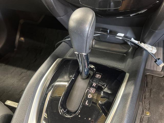 エクストレイル 20Xtt エマージェンシーブレーキパッケージ 7人乗 禁煙車 11型ディスプレイオーディオ 衝突被害軽減 LEDヘッド 純正18インチAW 電動バックドア AppleCarPlay ETC シートヒーター 革巻ステアリング デュアルオートエアコン(24枚目)