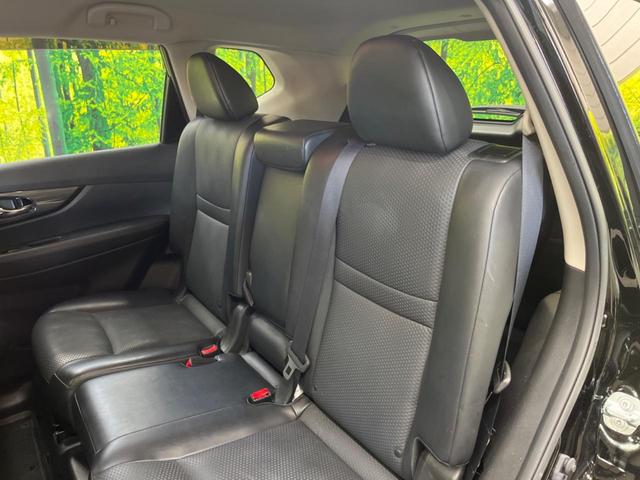 エクストレイル 20Xtt エマージェンシーブレーキパッケージ 7人乗 禁煙車 11型ディスプレイオーディオ 衝突被害軽減 LEDヘッド 純正18インチAW 電動バックドア AppleCarPlay ETC シートヒーター 革巻ステアリング デュアルオートエアコン(30枚目)