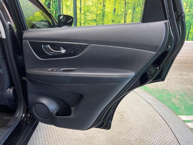 エクストレイル 20Xtt エマージェンシーブレーキパッケージ 7人乗 禁煙車 11型ディスプレイオーディオ 衝突被害軽減 LEDヘッド 純正18インチAW 電動バックドア AppleCarPlay ETC シートヒーター 革巻ステアリング デュアルオートエアコン(42枚目)