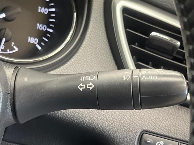 エクストレイル 20Xtt エマージェンシーブレーキパッケージ 7人乗 禁煙車 11型ディスプレイオーディオ 衝突被害軽減 LEDヘッド 純正18インチAW 電動バックドア AppleCarPlay ETC シートヒーター 革巻ステアリング デュアルオートエアコン(43枚目)