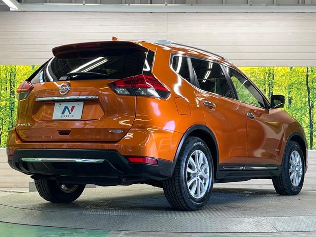 エクストレイル ２０Ｘ　ハイブリッド　４ＷＤ　パノラミックガラスルーフ　禁煙車　メーカーナビフルセグ　アラウンドビューモニタ　プロパイロット　衝突軽減　ＬＥＤヘッド　純正１７インチＡＷ　ルーフレール　電動バックドア　前後席シートヒーター（17枚目）