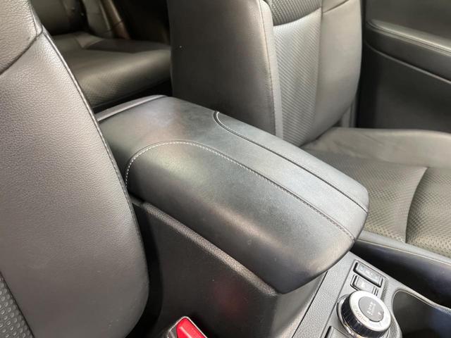 エクストレイル ２０Ｘ　ハイブリッド　４ＷＤ　パノラミックガラスルーフ　禁煙車　メーカーナビフルセグ　アラウンドビューモニタ　プロパイロット　衝突軽減　ＬＥＤヘッド　純正１７インチＡＷ　ルーフレール　電動バックドア　前後席シートヒーター（38枚目）