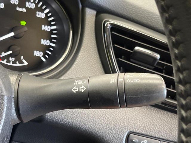 エクストレイル ２０Ｘ　ハイブリッド　４ＷＤ　パノラミックガラスルーフ　禁煙車　メーカーナビフルセグ　アラウンドビューモニタ　プロパイロット　衝突軽減　ＬＥＤヘッド　純正１７インチＡＷ　ルーフレール　電動バックドア　前後席シートヒーター（49枚目）