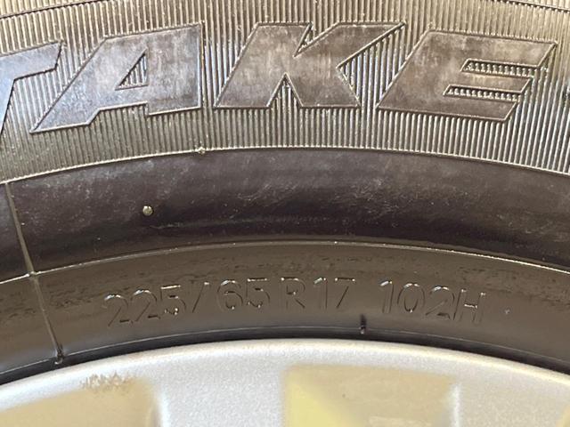 エクストレイル ２０Ｘ　ハイブリッド　４ＷＤ　パノラミックガラスルーフ　禁煙車　メーカーナビフルセグ　アラウンドビューモニタ　プロパイロット　衝突軽減　ＬＥＤヘッド　純正１７インチＡＷ　ルーフレール　電動バックドア　前後席シートヒーター（63枚目）