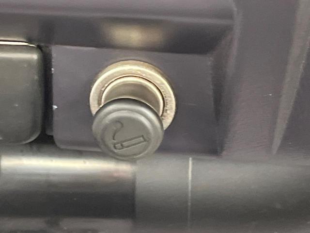 サンバートラック ＴＢ　プロ仕様パッケージ　走行３０４４０ｋｍ　４ＷＤ　５速ＭＴ　エアコン　パワーステアリング　純正ＦＭ／ＡＭラジオ　歩み板対応アオリ　オフロードタイヤ（6枚目）