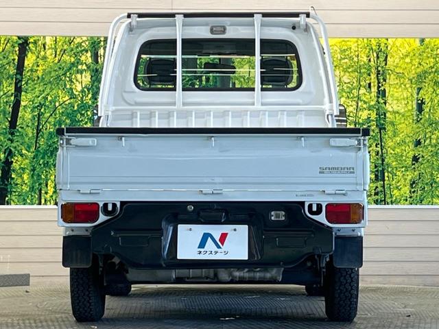 サンバートラック ＴＢ　プロ仕様パッケージ　走行３０４４０ｋｍ　４ＷＤ　５速ＭＴ　エアコン　パワーステアリング　純正ＦＭ／ＡＭラジオ　歩み板対応アオリ　オフロードタイヤ（14枚目）