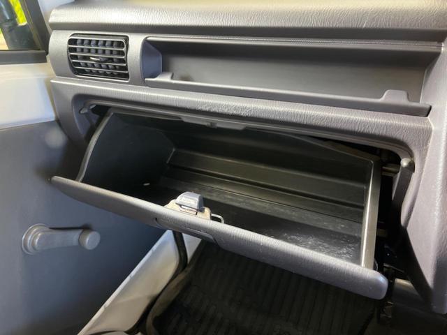 サンバートラック ＴＢ　プロ仕様パッケージ　走行３０４４０ｋｍ　４ＷＤ　５速ＭＴ　エアコン　パワーステアリング　純正ＦＭ／ＡＭラジオ　歩み板対応アオリ　オフロードタイヤ（32枚目）